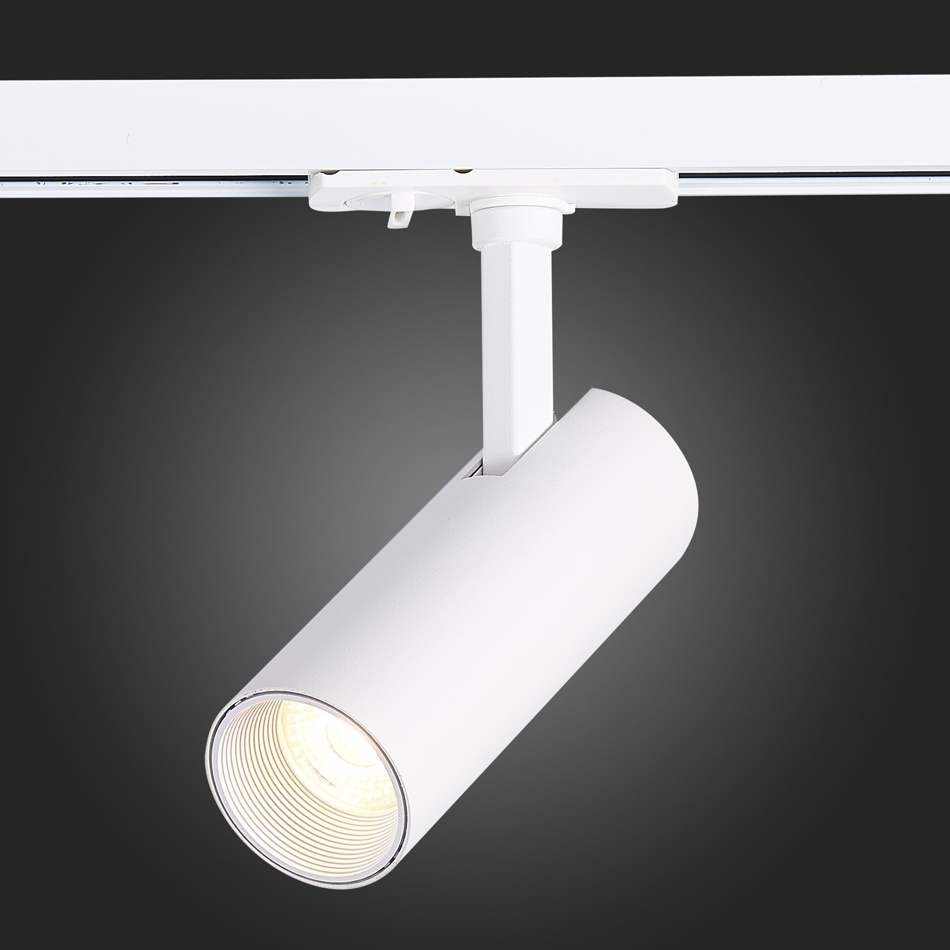 ST350.546.10.24 Св-к трек. Белый LED 1*10W 4000K 900Lm Ra?80 24° IP20 L137xW49xH171 100-240V BASE